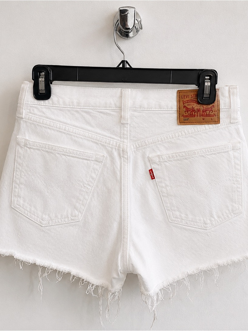 Levi's 501 White Frayed Hem Denim Cutoff Shorts - Picture 2 of 3
